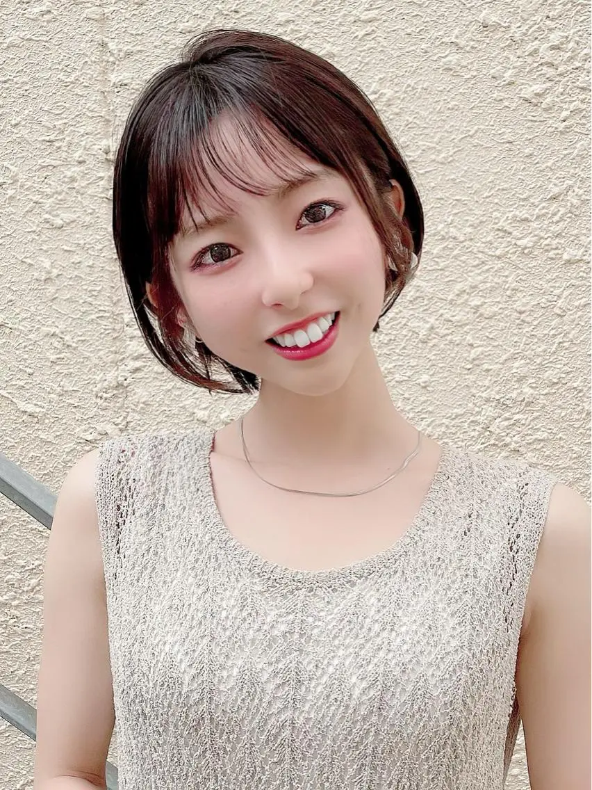 ミディアム ボブ 髪質改善 韓国風ヘア シースルーバング 小顔カット 🌹ハッシュカット、 レイヤー韓国ヘア🌹のヘアスタイル