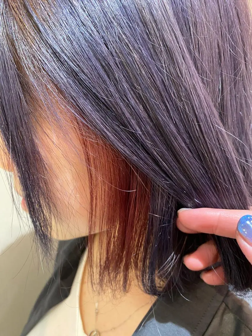 カラー ブルーカラー レッドカラー 床櫻 唯のヘアスタイル