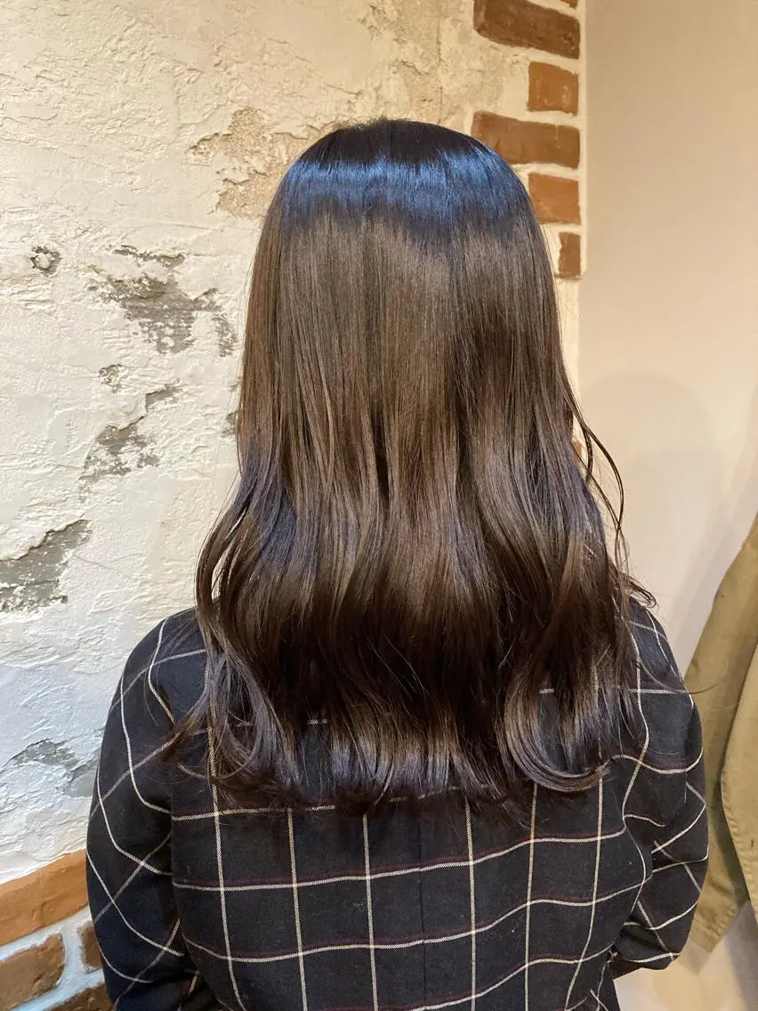 セミロング カット ヘアカラー トリートメント ✨色持ちの良い艶 カラー✨蟹江真世のヘアスタイル