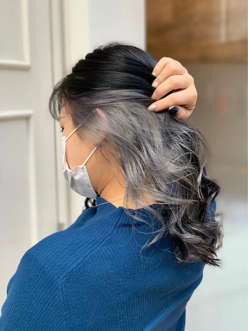 ロング カラー ダークグレー シルバー ホワイトシルバー 🫟Blanco🫟 Color&Careのヘアスタイル
