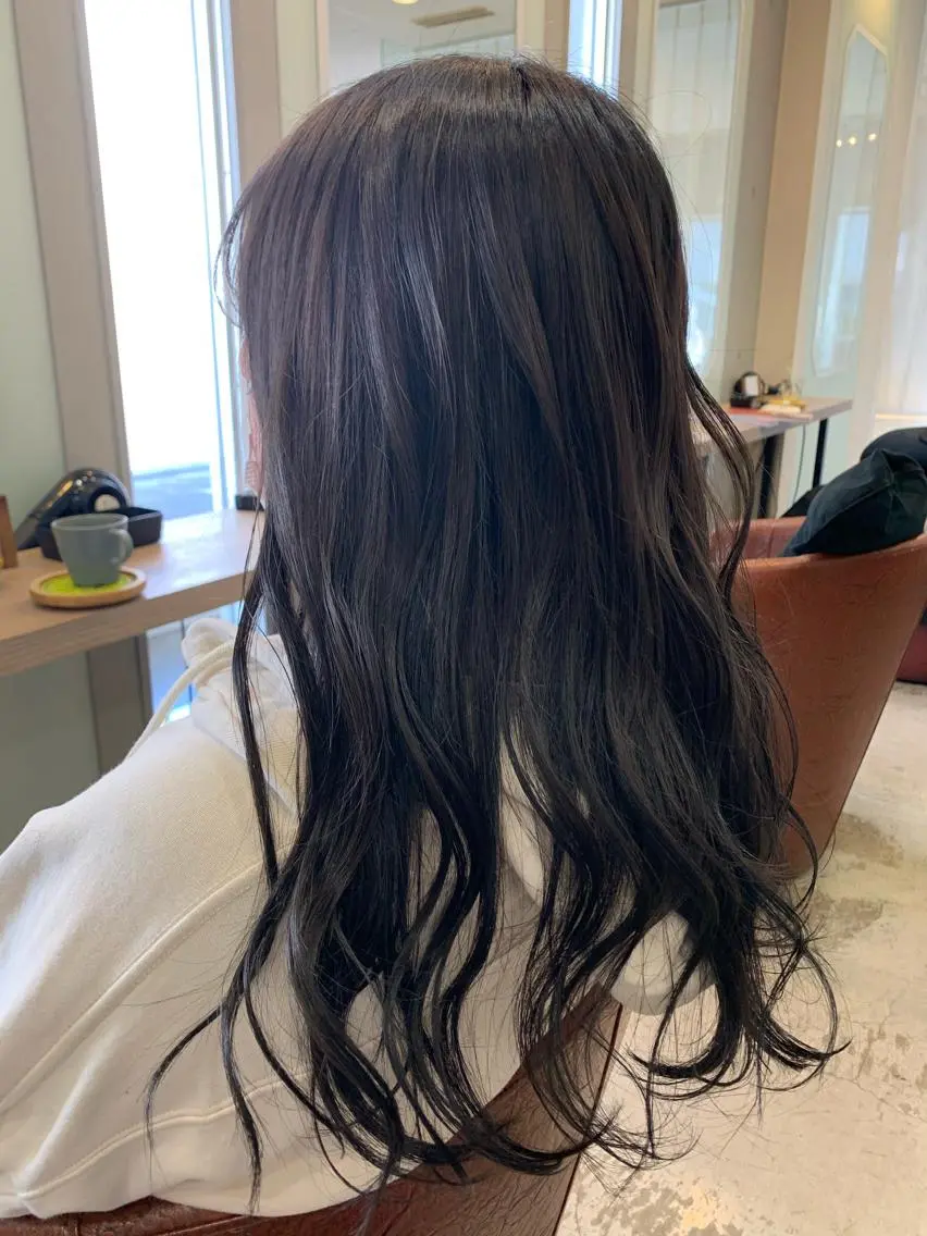 ロング おせ ちさとのヘアスタイル