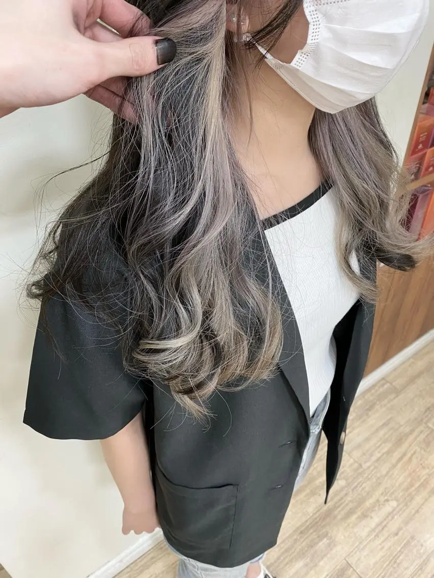 カラー SALOWIN栄 高須大貴のヘアスタイル