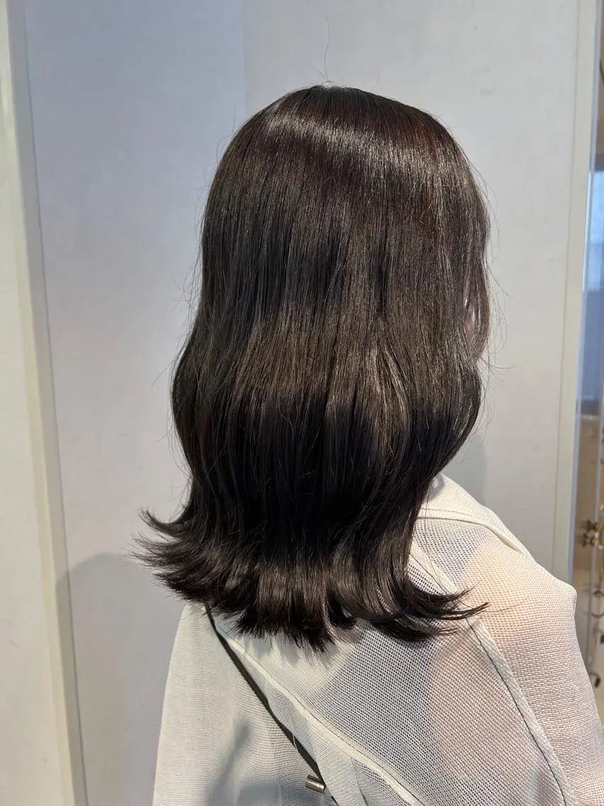 ミディアム カラー ブラウンカラー 透明感カラー ダークブラウン イルミナカラー 透明感カラー/ レイヤー /ソラのヘアスタイル
