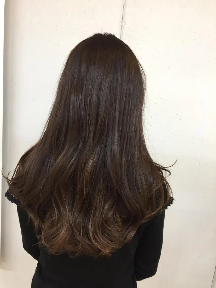 ロング アルファ シェリのヘアスタイル