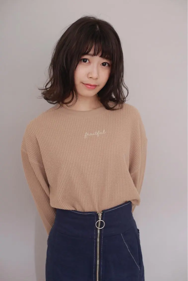 ミディアム カラー パーマ ボブ 外ハネヘア 佐川 友里のヘアスタイル