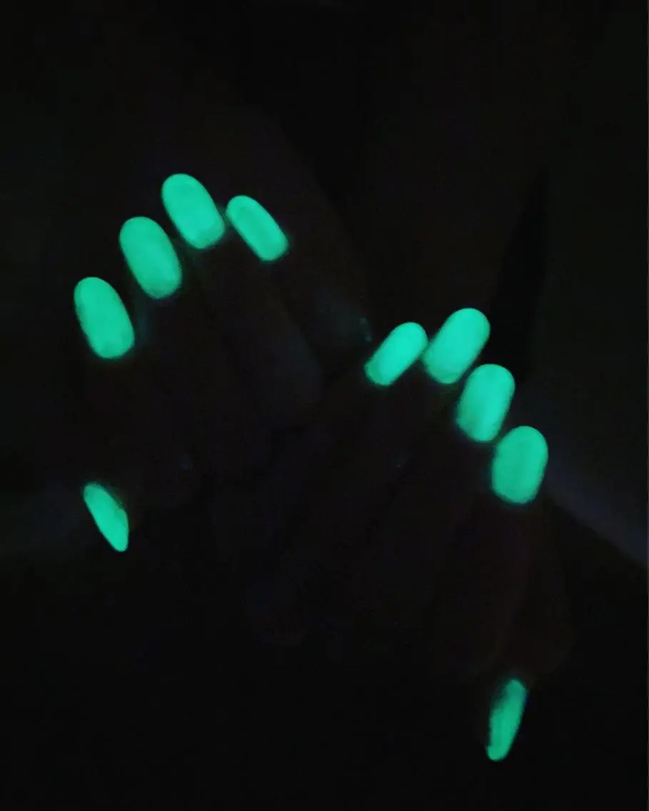 ネイル グリーン ハンドネイル フットネイル ハンドケア ✴︎:.｡. MAKI.｡.:✴︎のネイルデザイン