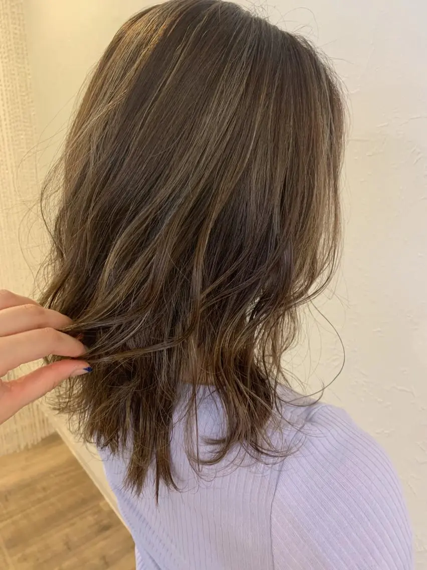 ミディアム カラー ブリーチ ハイライトカラー ハイライト ヘアカラー m ā l o.🌷 サカモトマイコのヘアスタイル