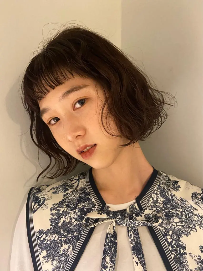 カラー Mori Aimiのヘアスタイル