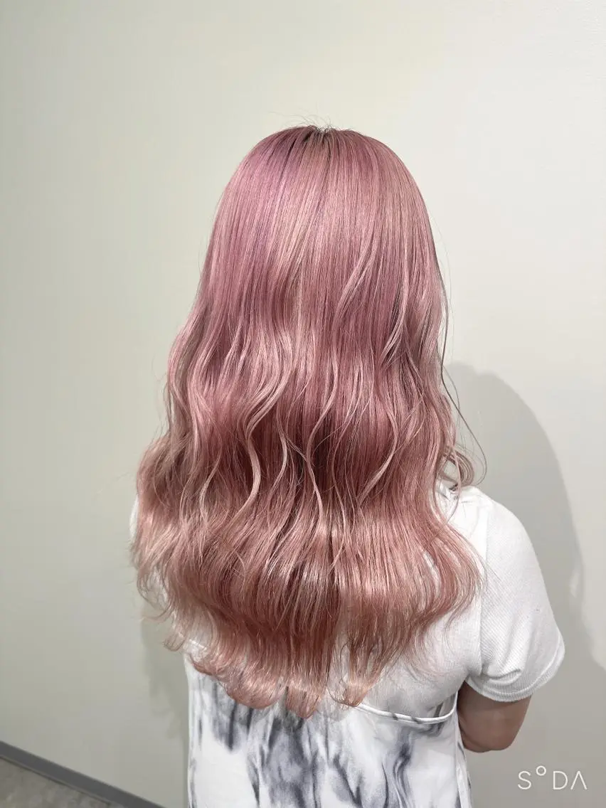 ロング カラー ピンクカラー 🫧アレンジ・髪質 改善maica🫧のヘアスタイル