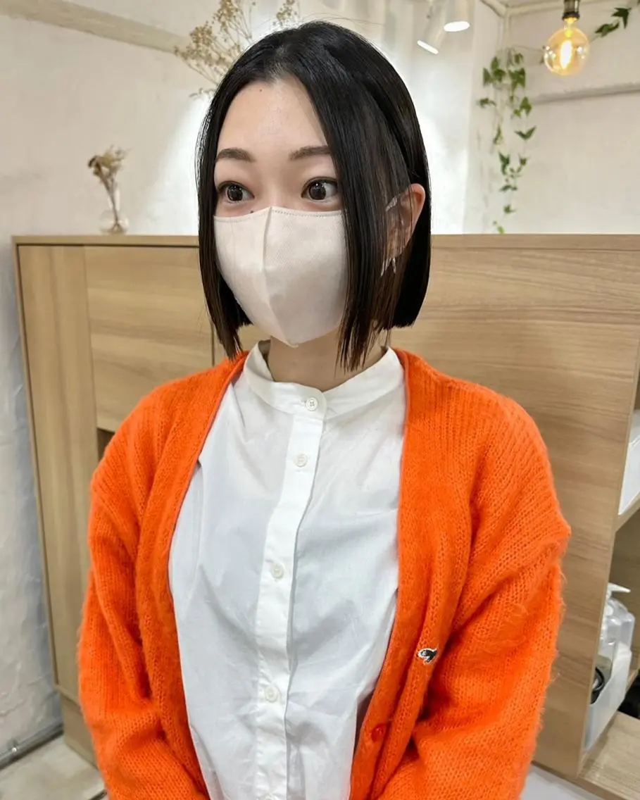 ショート カラー パーマ 切りっぱなしボブ 前下がりボブ ショートボブ 黒髪 イヤリングカラー 髪質改善 縮毛矯正/ レイヤー/銀座/本木のヘアスタイル