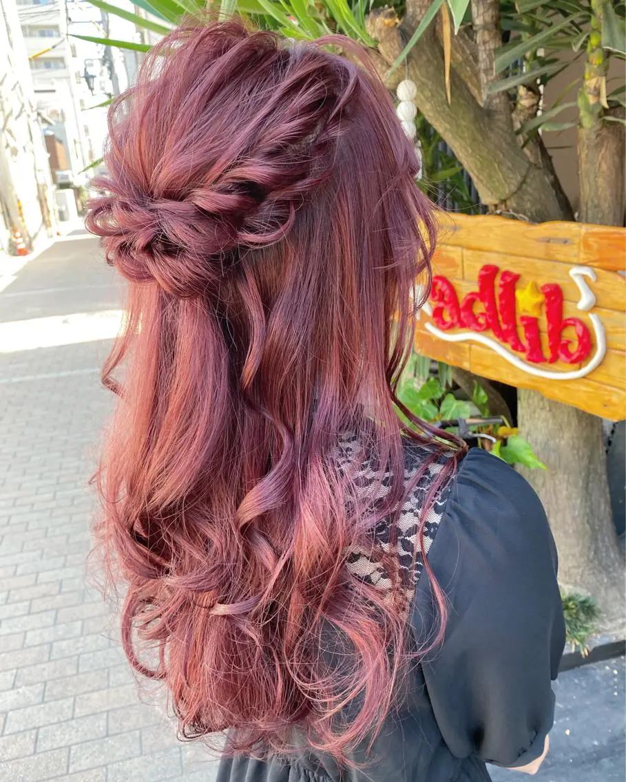 ロング カラー ヘアアレンジ ピンクカラー 玉木 育実のヘアスタイル