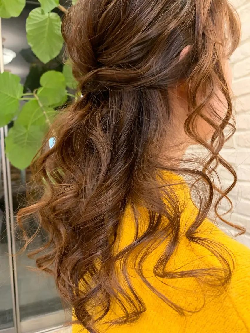 ロング カラー ヘアアレンジ ハーフアップ デート クリスマス SHANTi 飯塚 ヘアセット/髪質改善のヘアスタイル