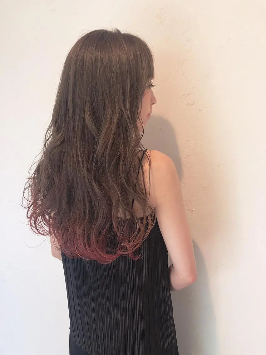 ロング カラー 伊藤 さやかのヘアスタイル