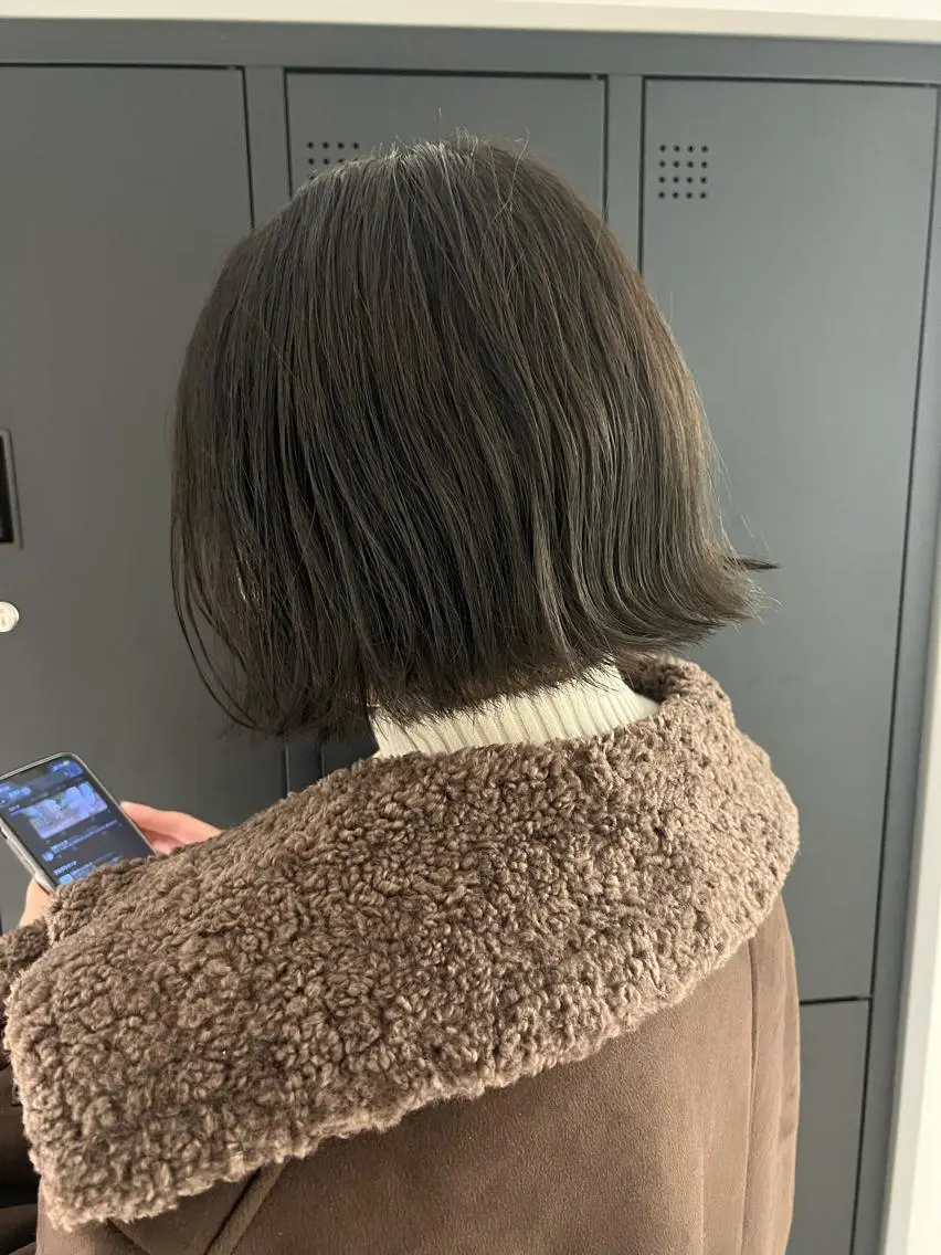 ショート カラー ボブ 暗髪カラー🫐パーマ おくだりんかのヘアスタイル