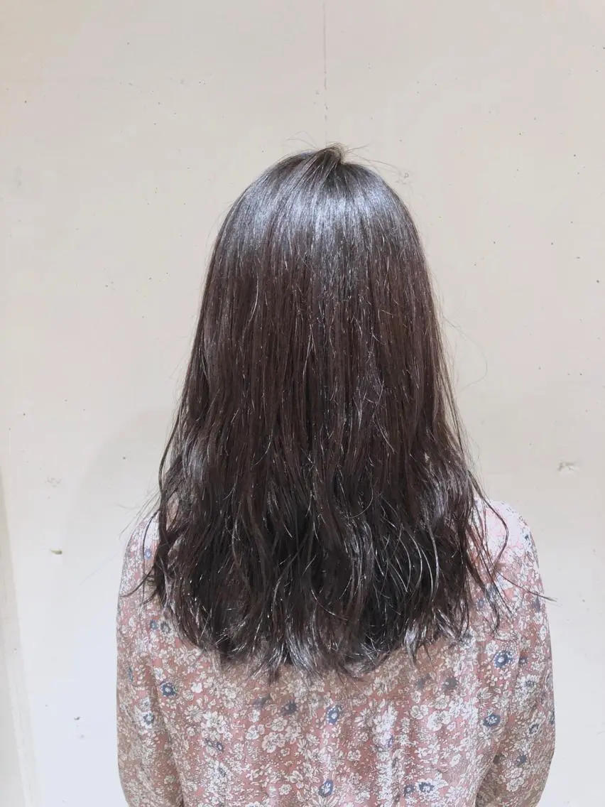 ミディアム カラー パーマ ヘアアレンジ ベージュカラー ブリーチ 透明感カラー グラデーションカラー ハイライトカラー 【ツヤ髪美容師】 ツダケイスケのヘアスタイル