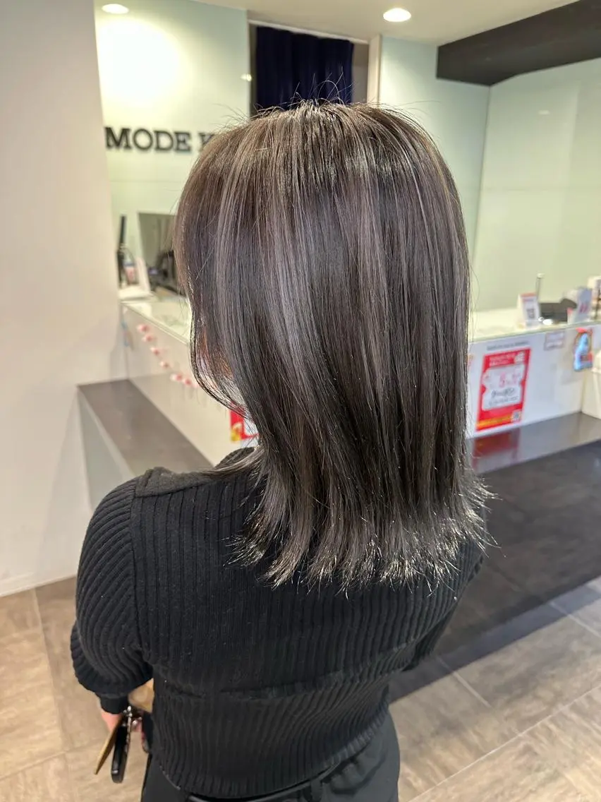ミディアム ヘアカラー レイヤー/艶カラー ROKUのヘアスタイル