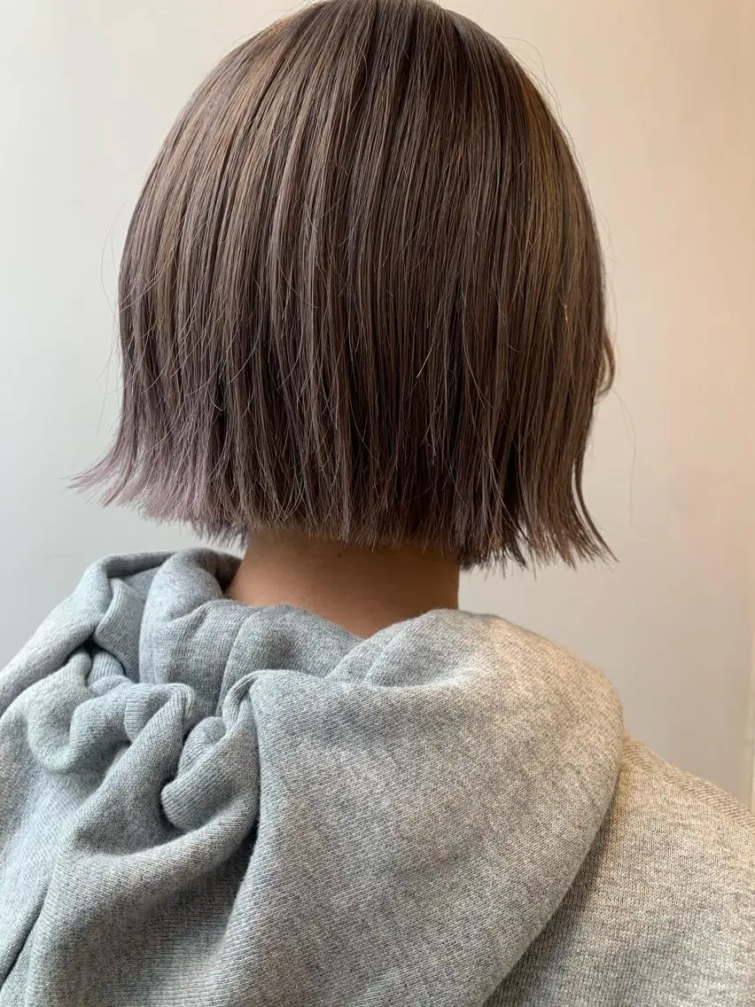 ショート カラー ベージュカラー 透明感カラー ラベンダーカラー ラベンダーベージュ カット ヘアカラー トリートメント hubhair レイヤー/透明感のヘアスタイル