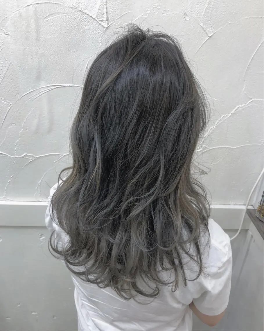 セミロング Loob.TOKYO MIYA🌈のヘアスタイル