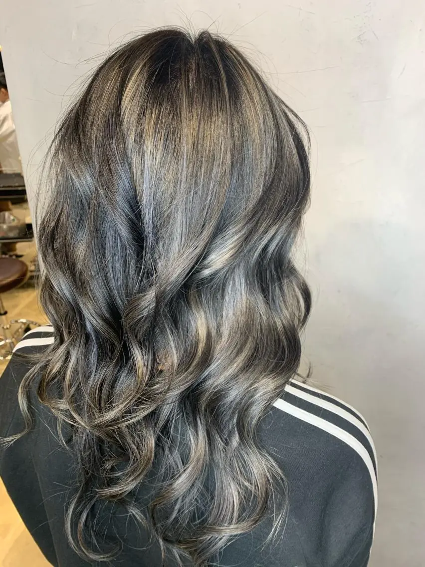 ロング カラー ヘアカラー 江畑 匠 新宿三丁目 徒歩30秒⭐️のヘアスタイル