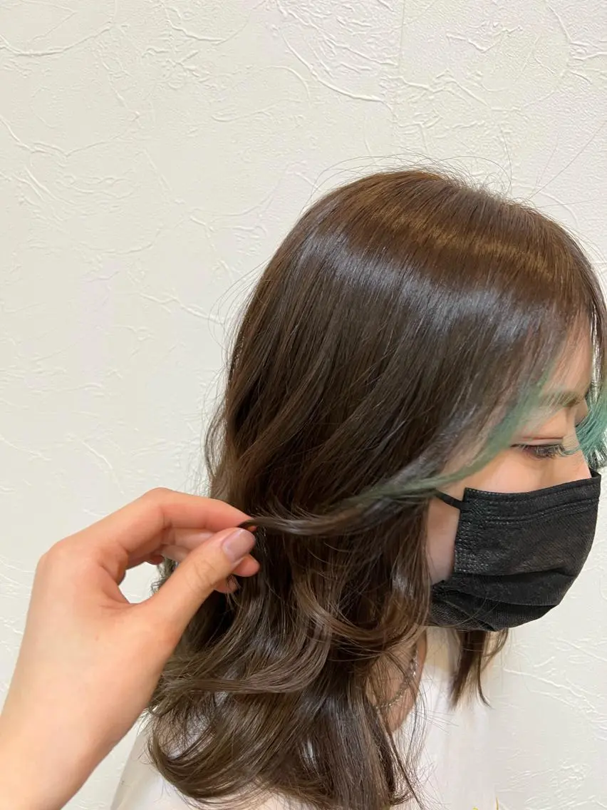 ロング カラー 顔周りカット 松田 紗采のヘアスタイル
