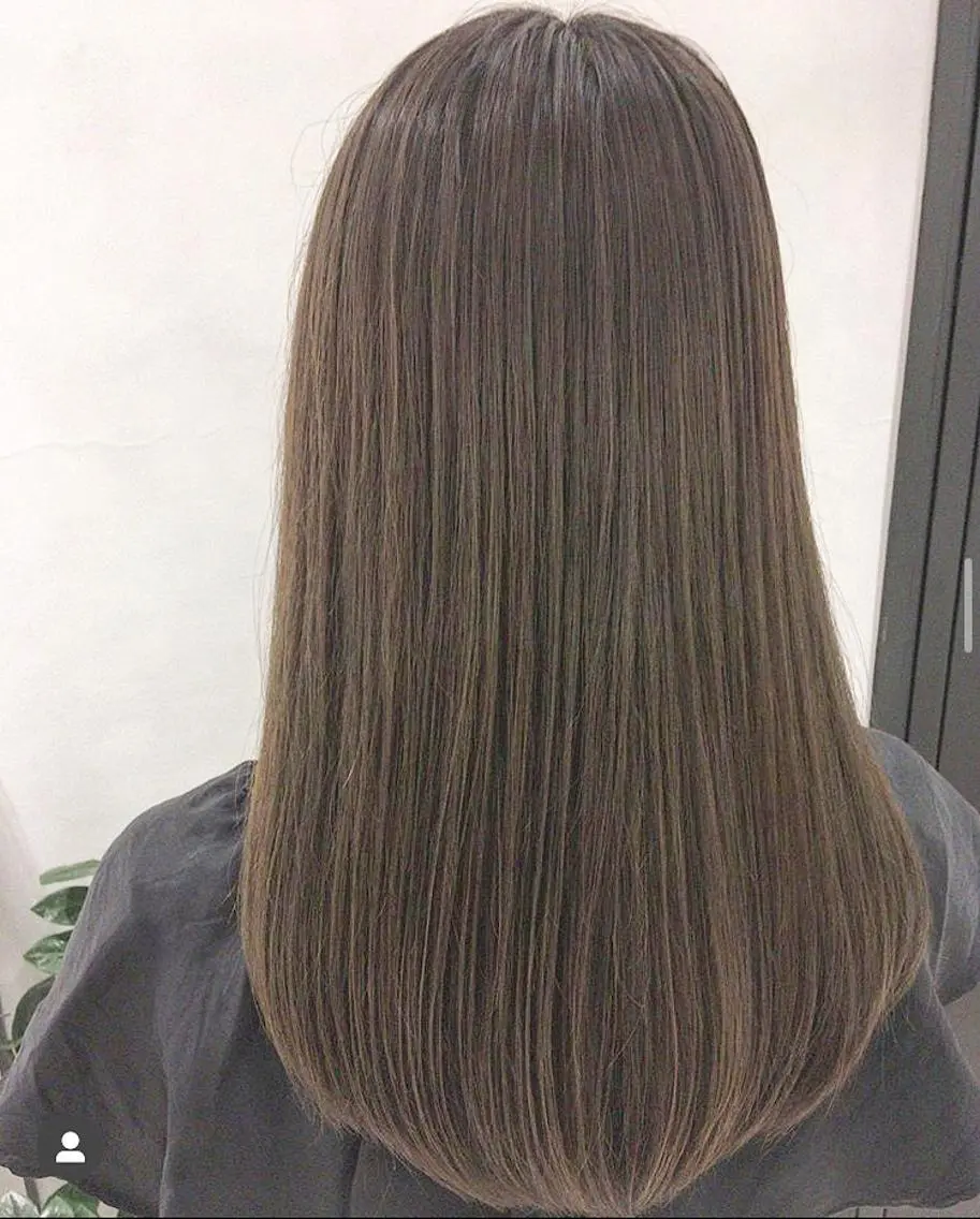 ロング カラー ヘアアレンジ ブリーチ グレージュ ハイトーンカラー ブリーチなしカラー エグチ アキラのヘアスタイル