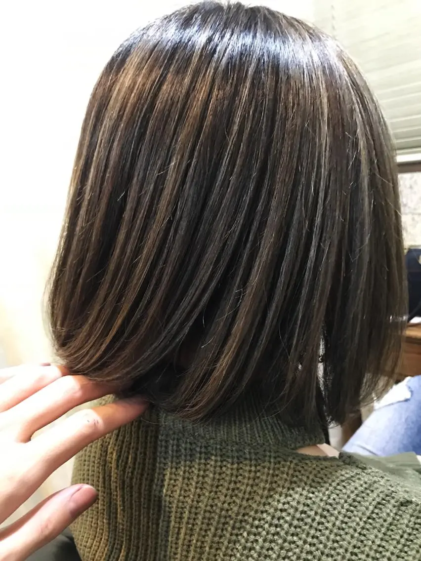 ミディアム カラー アッシュ ベージュカラー ハイライトカラー ハイライト Tsuyoki .のヘアスタイル