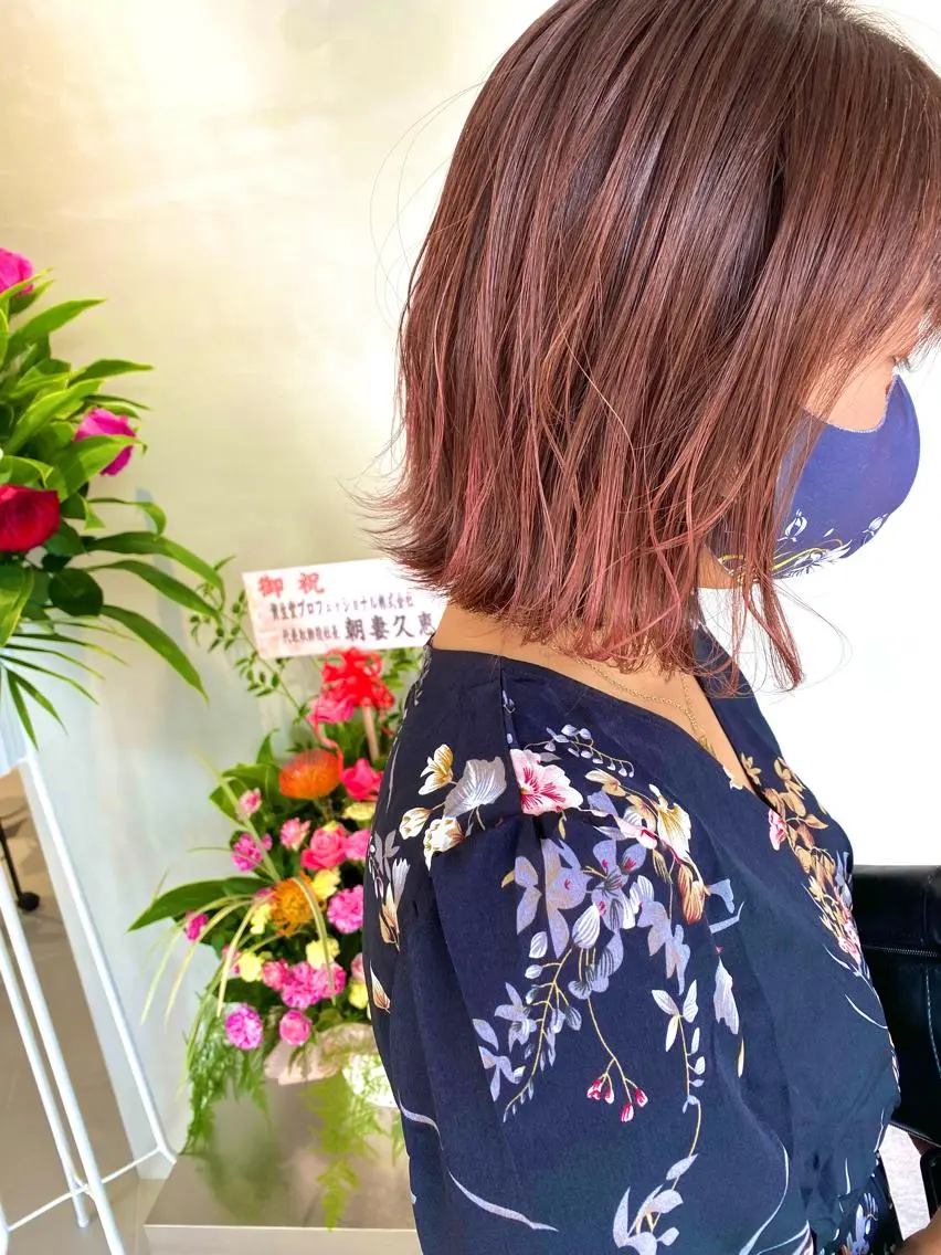 ミディアム カラー 切りっぱなしボブ グラデーションカラー ピンクカラー ボブ カット ヘアカラー トリートメント 谷合 貴志のヘアスタイル