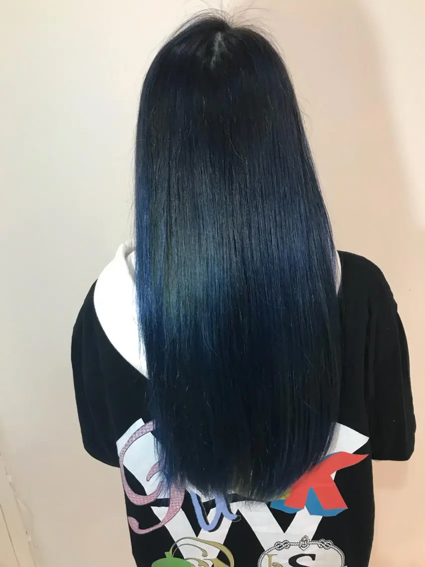 ミディアム カラー ブルーカラー トリートメント ウルフカット レイヤーカット上柿のヘアスタイル