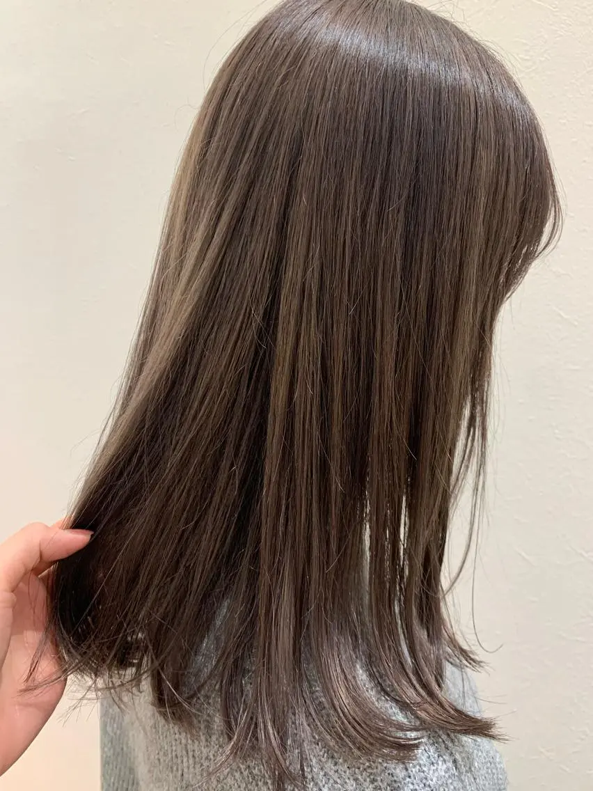 セミロング カラー ブリーチ グレージュ カット ヘアカラー トリートメント hubhair レイヤー/透明感のヘアスタイル
