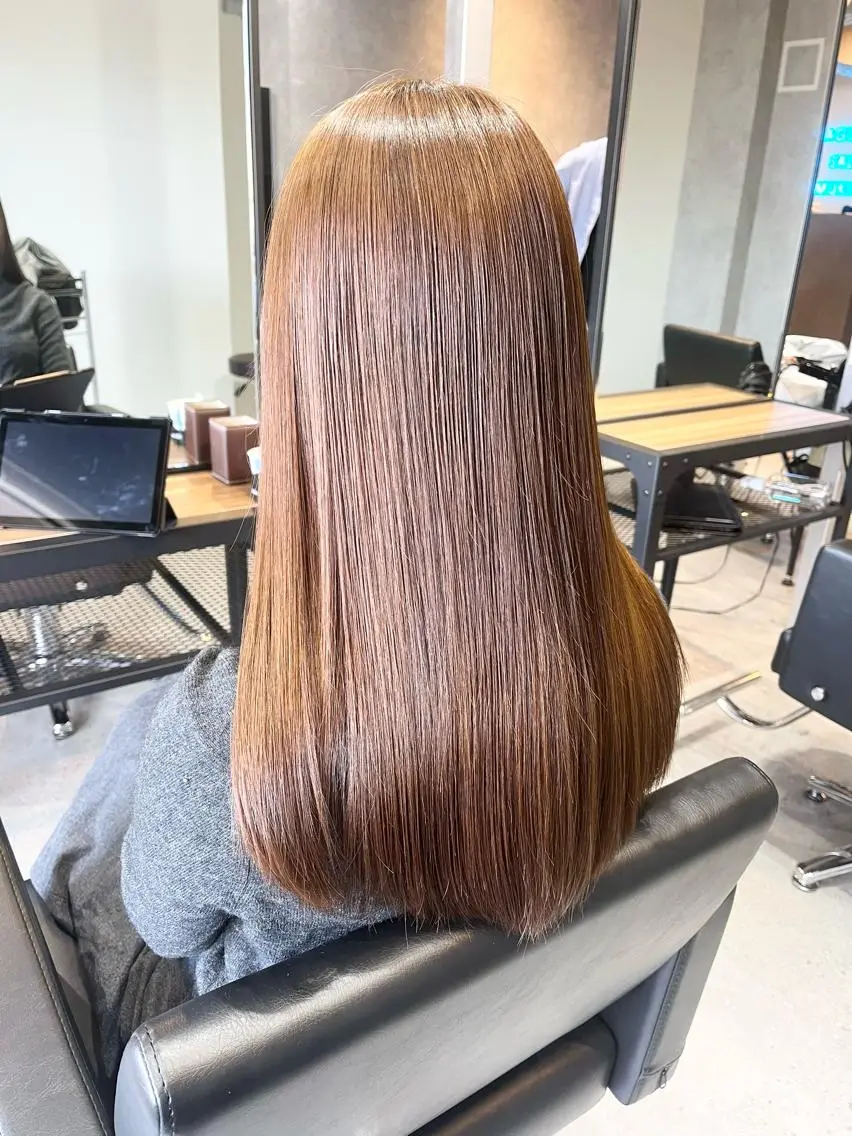 ロング カラー カット ヘアカラー トリートメント 谷 なづきのヘアスタイル