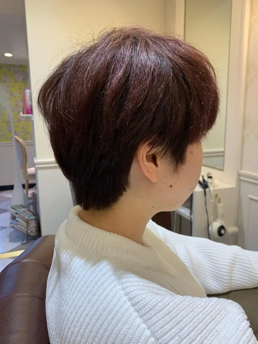 ショート 粟田 めぐみのヘアスタイル