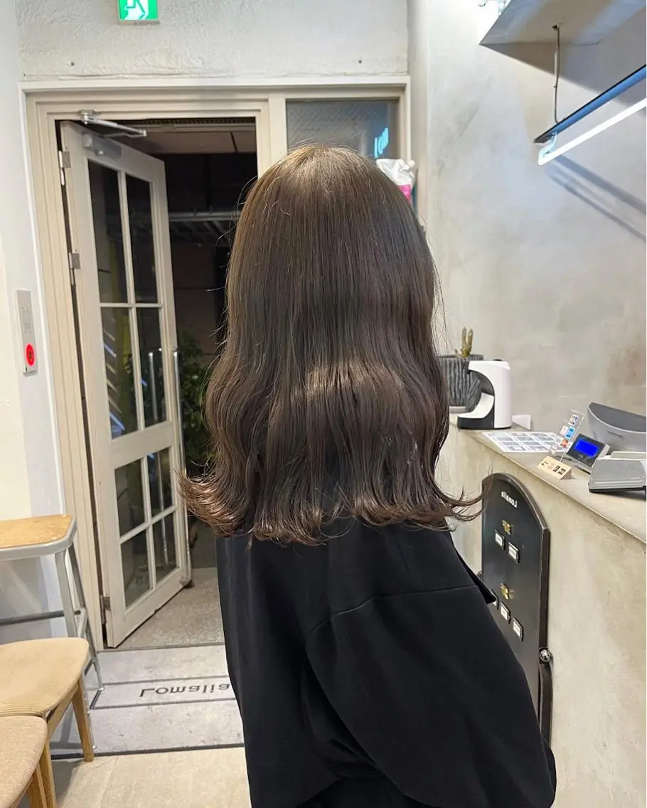ミディアム カット ヘアカラー オリーブ/縮毛♡ Natsuno🩰のヘアスタイル