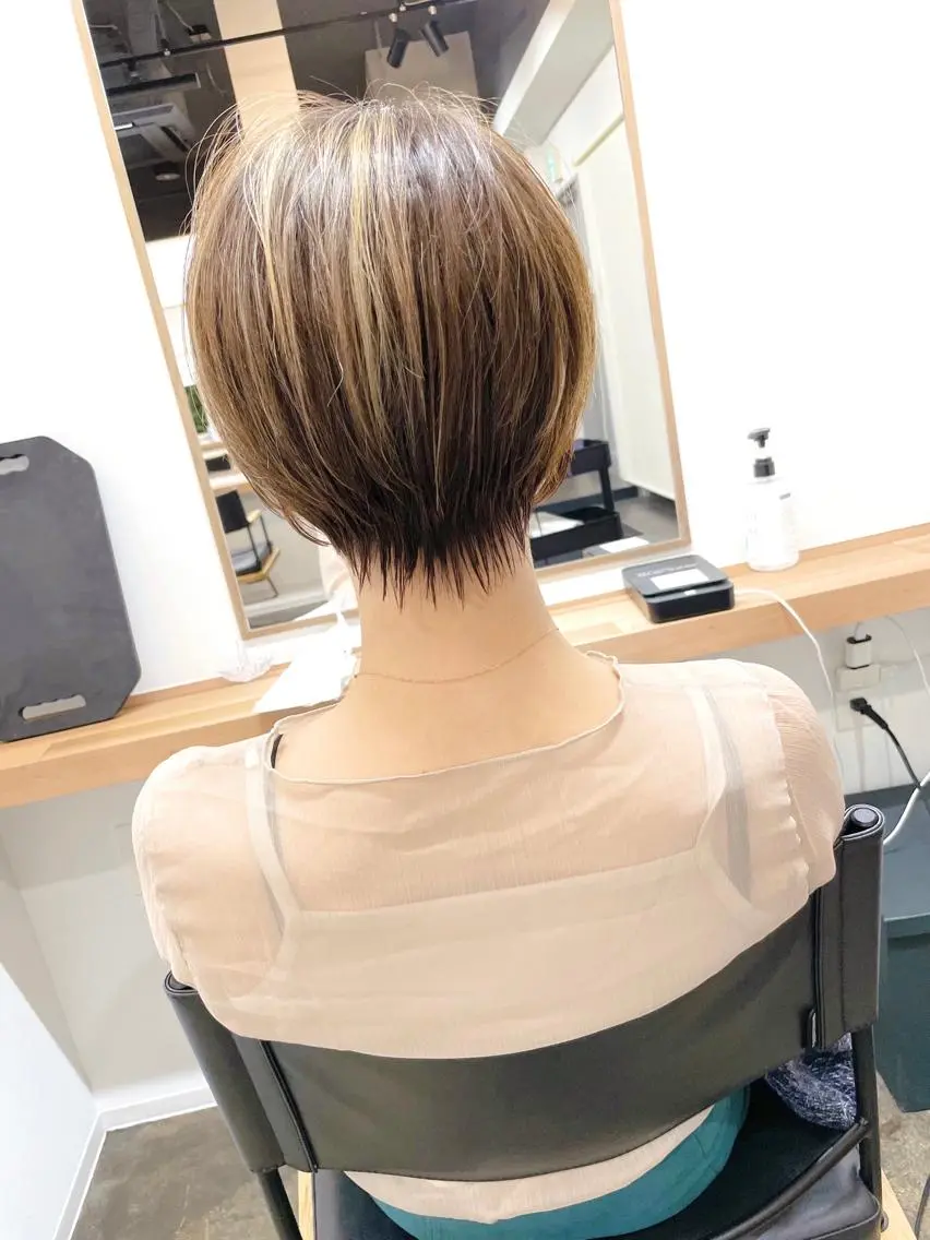 ショート カラー 大人女性ショート専門 tomodaのヘアスタイル