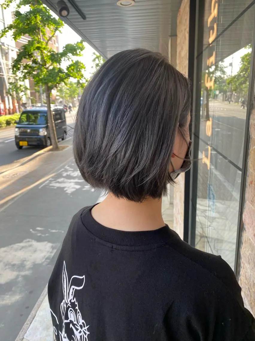 カラー シルバー syuyama shinichiのヘアスタイル