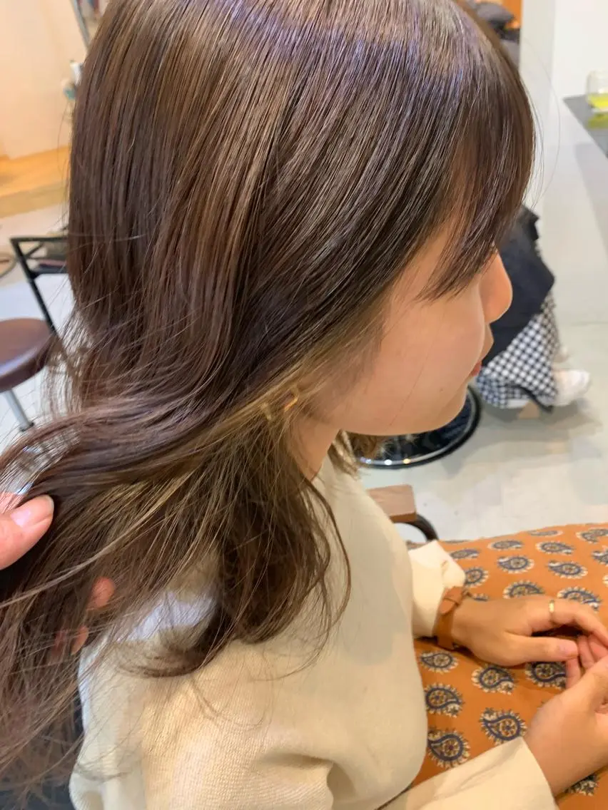 ミディアム カラー ベージュカラー イヤリングカラー オリーブベージュ ヘアカラー 中目黒🌼 🌼ハナのヘアスタイル