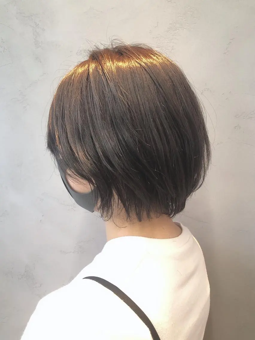 ショート 顔まわりレイヤー 顔周りカット 外国人風カラー レイヤーカット ショートヘア カット ヘアカラー トリートメント 【愛され小顔カット】 YOSHIKIのヘアスタイル