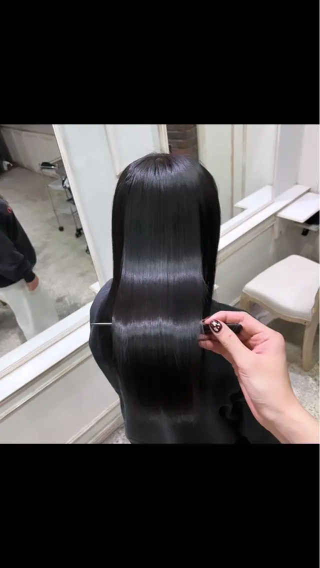 ロング 美髪矯正 透明感 カラー⭐️ユウキのヘアスタイル