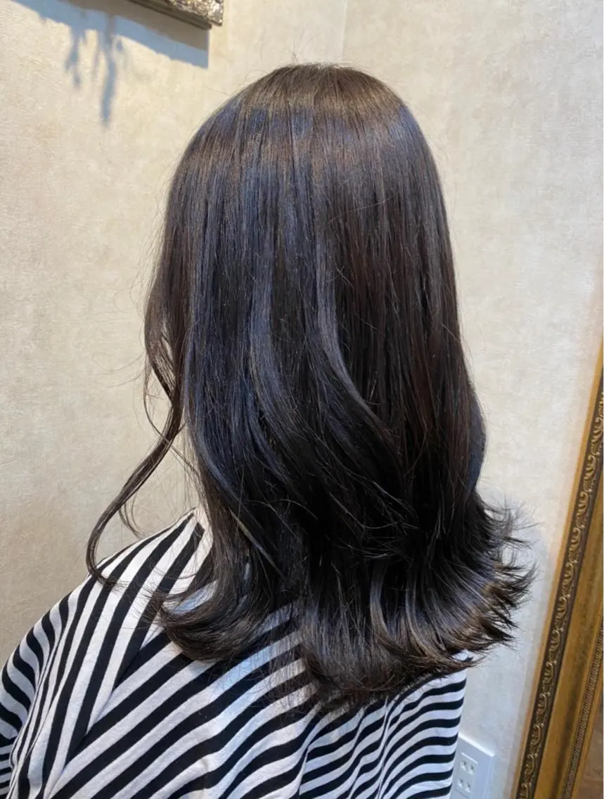 セミロング カラー 齊藤 萌香のヘアスタイル