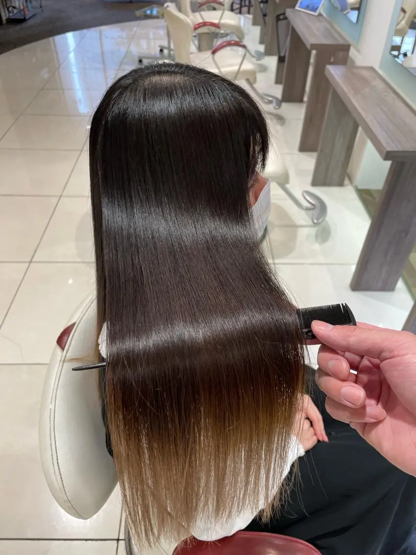 セミロング カラー パーマ ブリーチ 髪質改善 縮毛矯正 トリートメント 酸性ストレート 中野 竜介のヘアスタイル