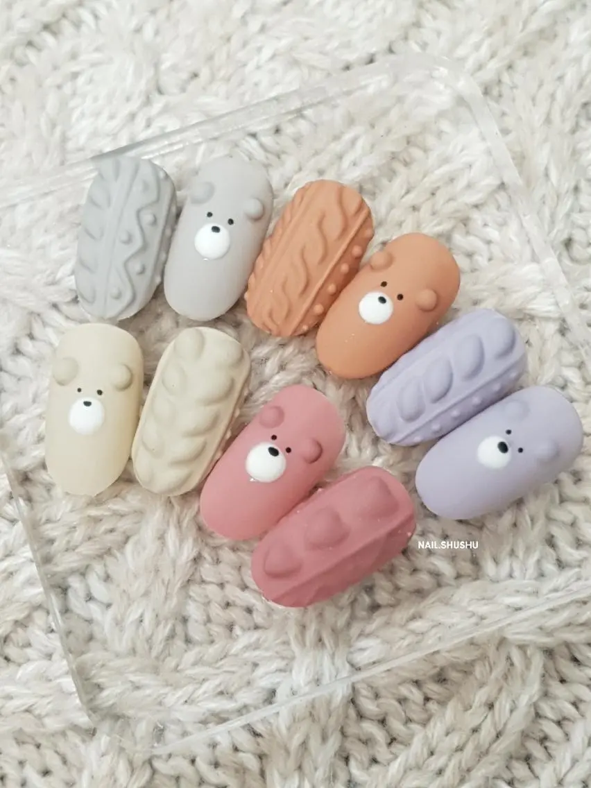 ネイル 持ち込み ニュアンスネイル シンプルネイル 冬ネイル 3dパーツ/流行り 👧shushu❤️のネイルデザイン