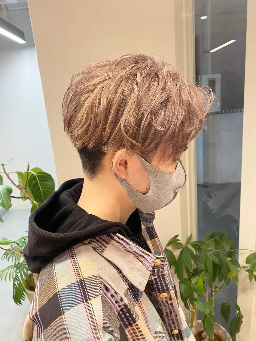 ショート カラー メンズ ハイトーン×似合わせ 🌱中川慎之介のヘアスタイル