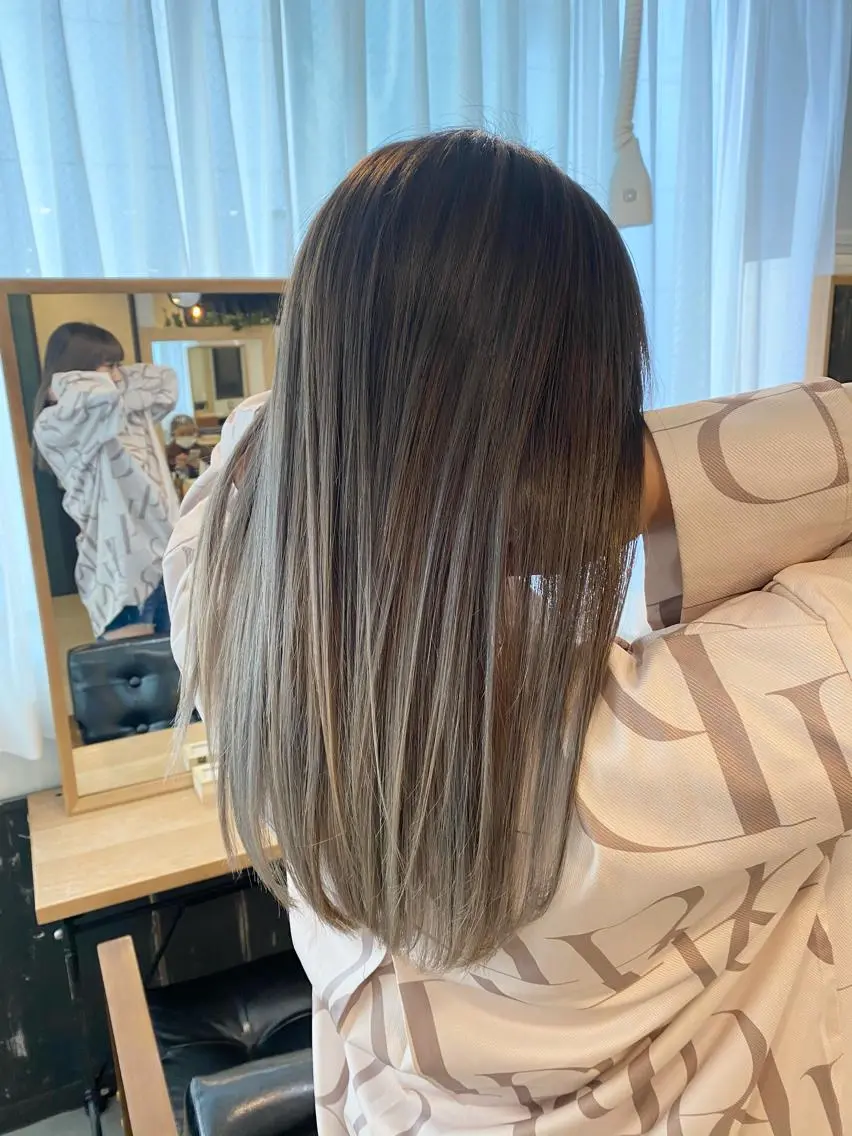 ロング カラー バレイヤージュ ブリーチ ケアブリーチ グラデーションカラー ハイライトカラー カット ヘアカラー トリートメント 綺麗な髪質にしたい方 限定🌈清水 祥のヘアスタイル