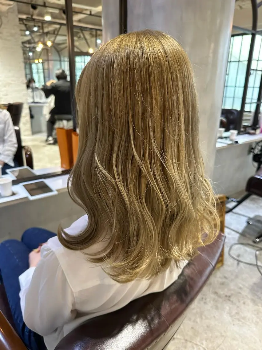 セミロング 顔まわりレイヤー 韓国風ヘア レイヤーカット ローレイヤー 縮毛矯正 カット ヘアカラー トリートメント 【必ず似合わせます】 川口航平のヘアスタイル