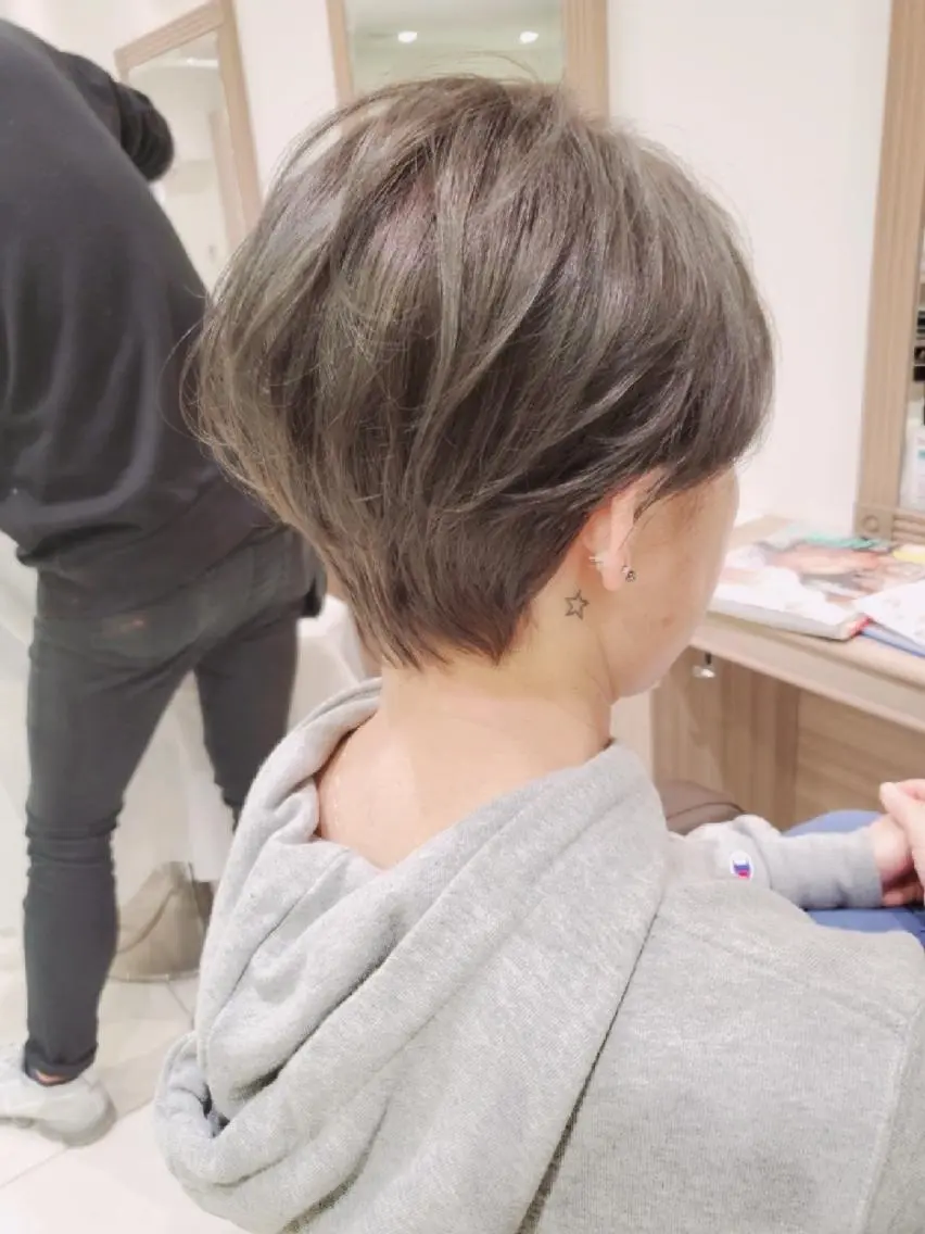 ショート カラー アッシュ イルミナカラー カット カラー特化🔥中村 和貴<Ash津田沼>のヘアスタイル