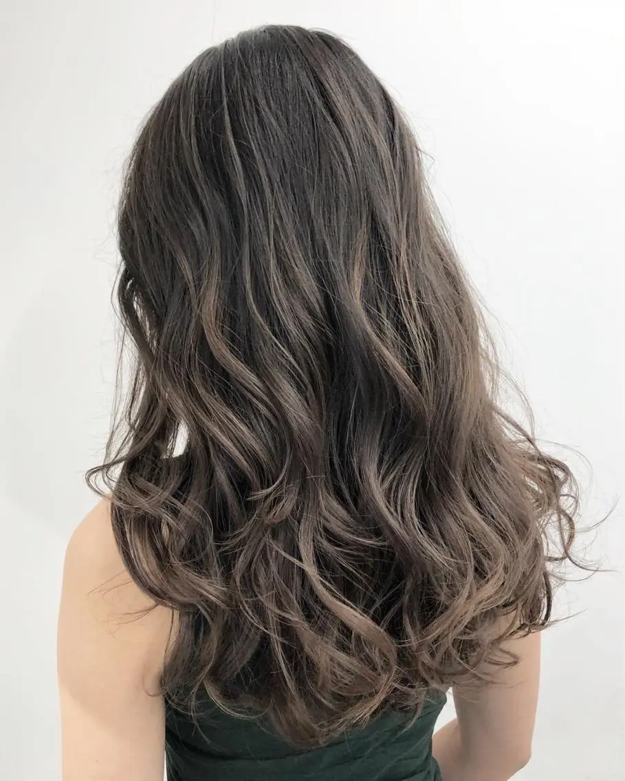 セミロング カラー ヘアアレンジ 【公式】amble luxe池袋東口🩷のヘアスタイル