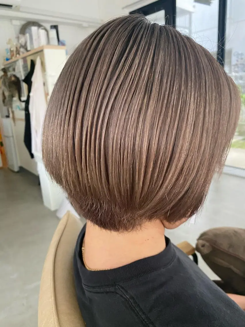 ショート カラー ヘアカラー トリートメント 林 梓のヘアスタイル
