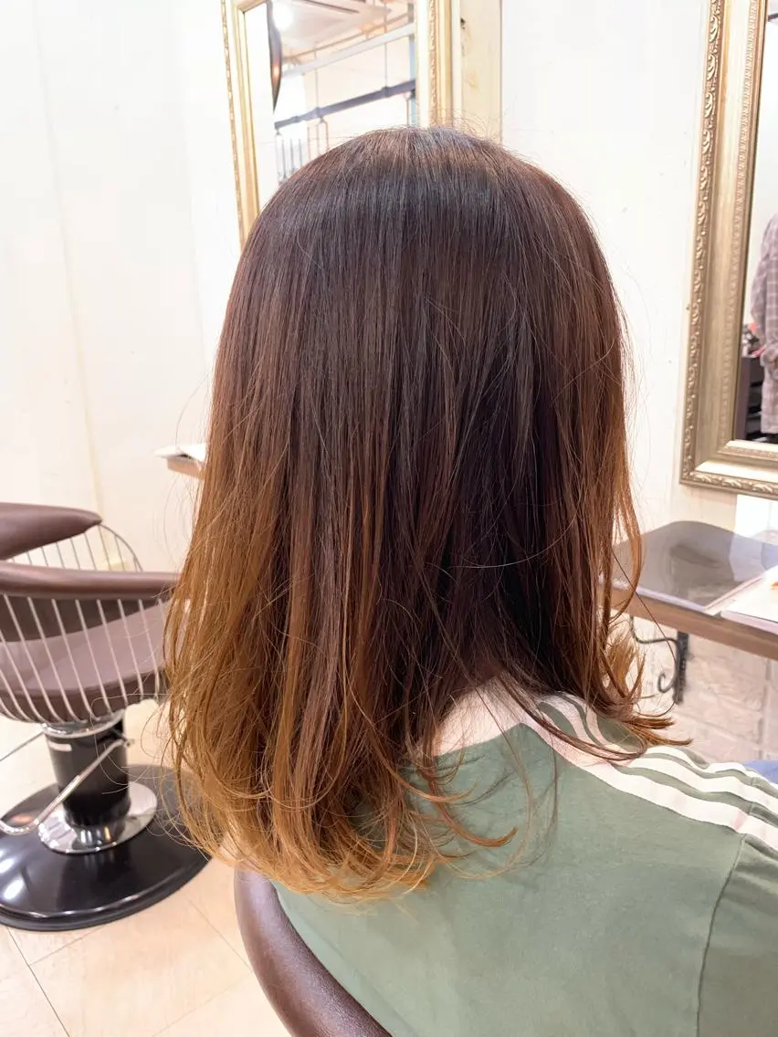 セミロング レイヤーカット ローレイヤー 早坂 裕真のヘアスタイル