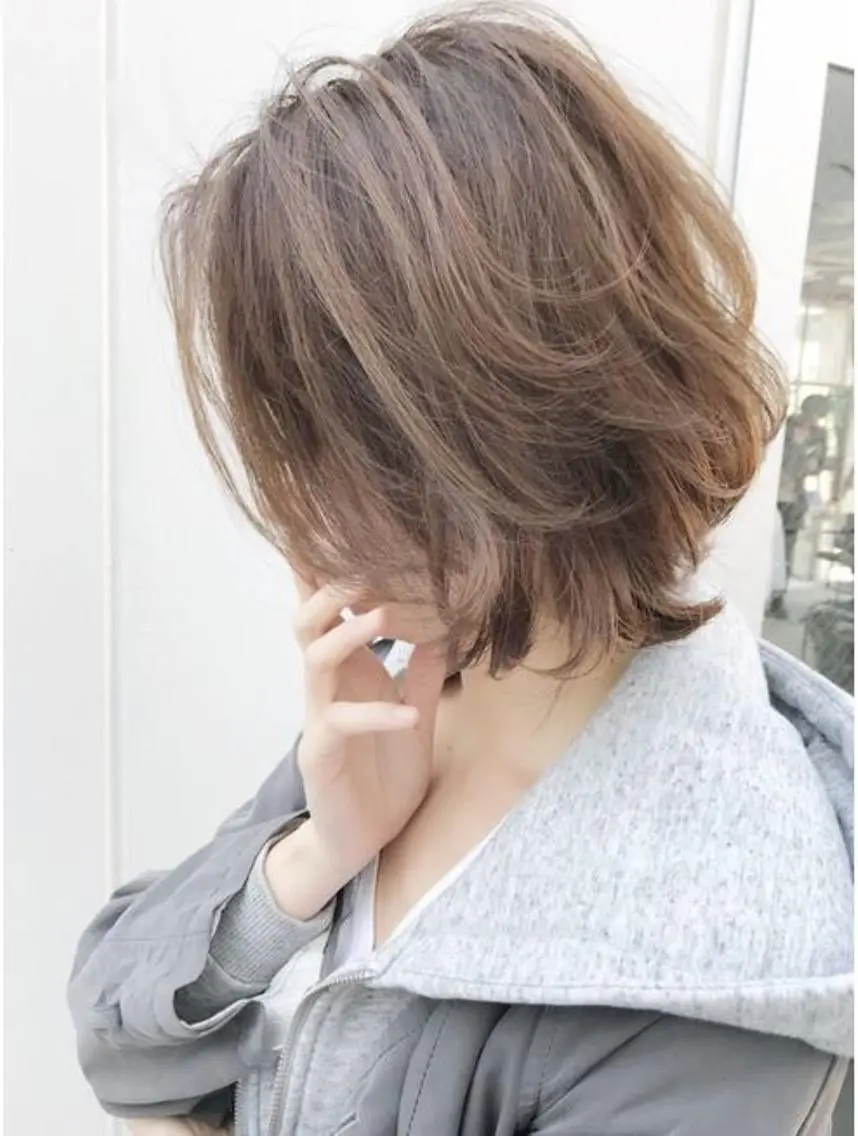 ショート 高梨 里穂のヘアスタイル