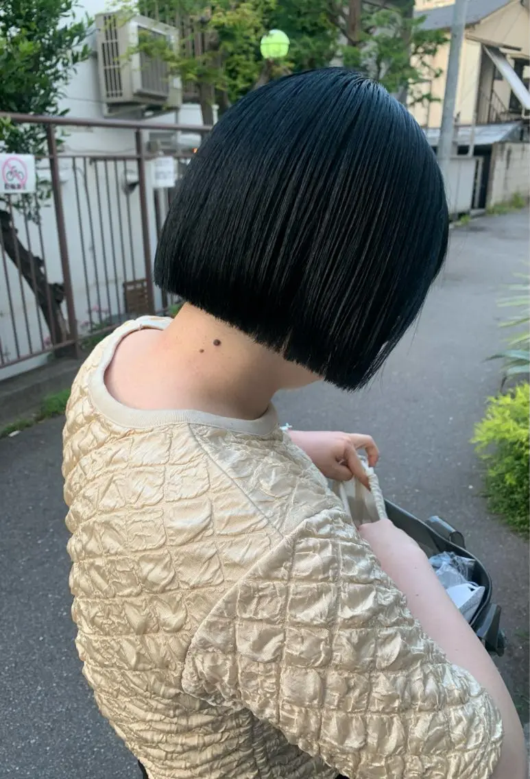 カラー 黒髪 ブルーカラー ブルーブラック ボブ/顔まわりカット 💫大澤奈緒美のヘアスタイル