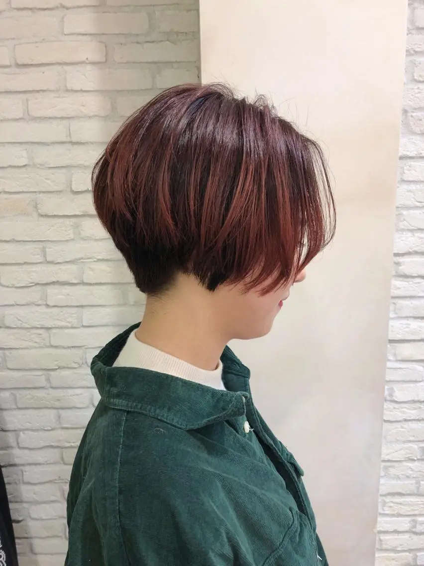 ショート カラー ボルドーカラー グラデーションカラー HAUS 片山みほのヘアスタイル